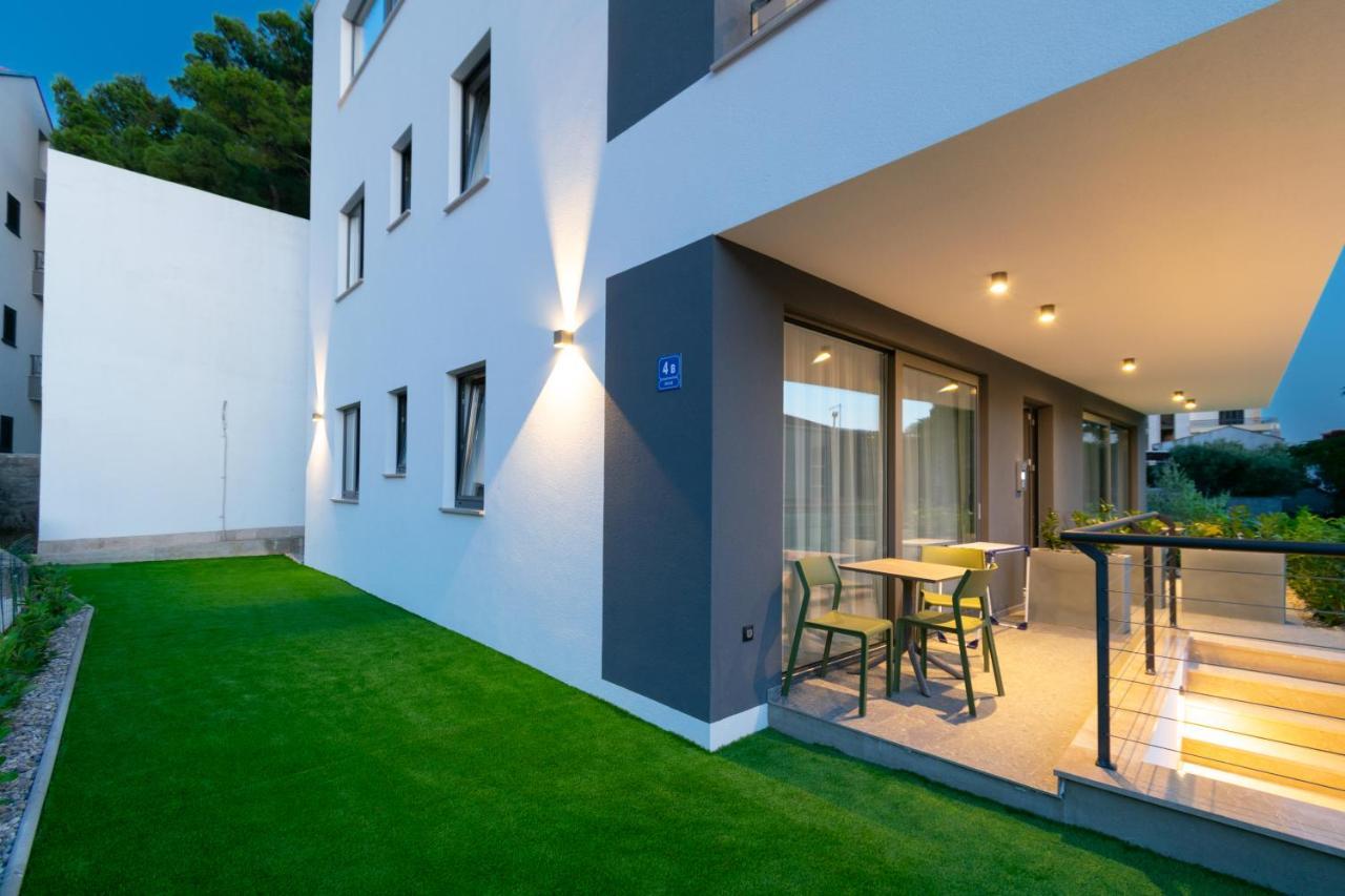 Apartmani Pino Baska Voda Exterior photo