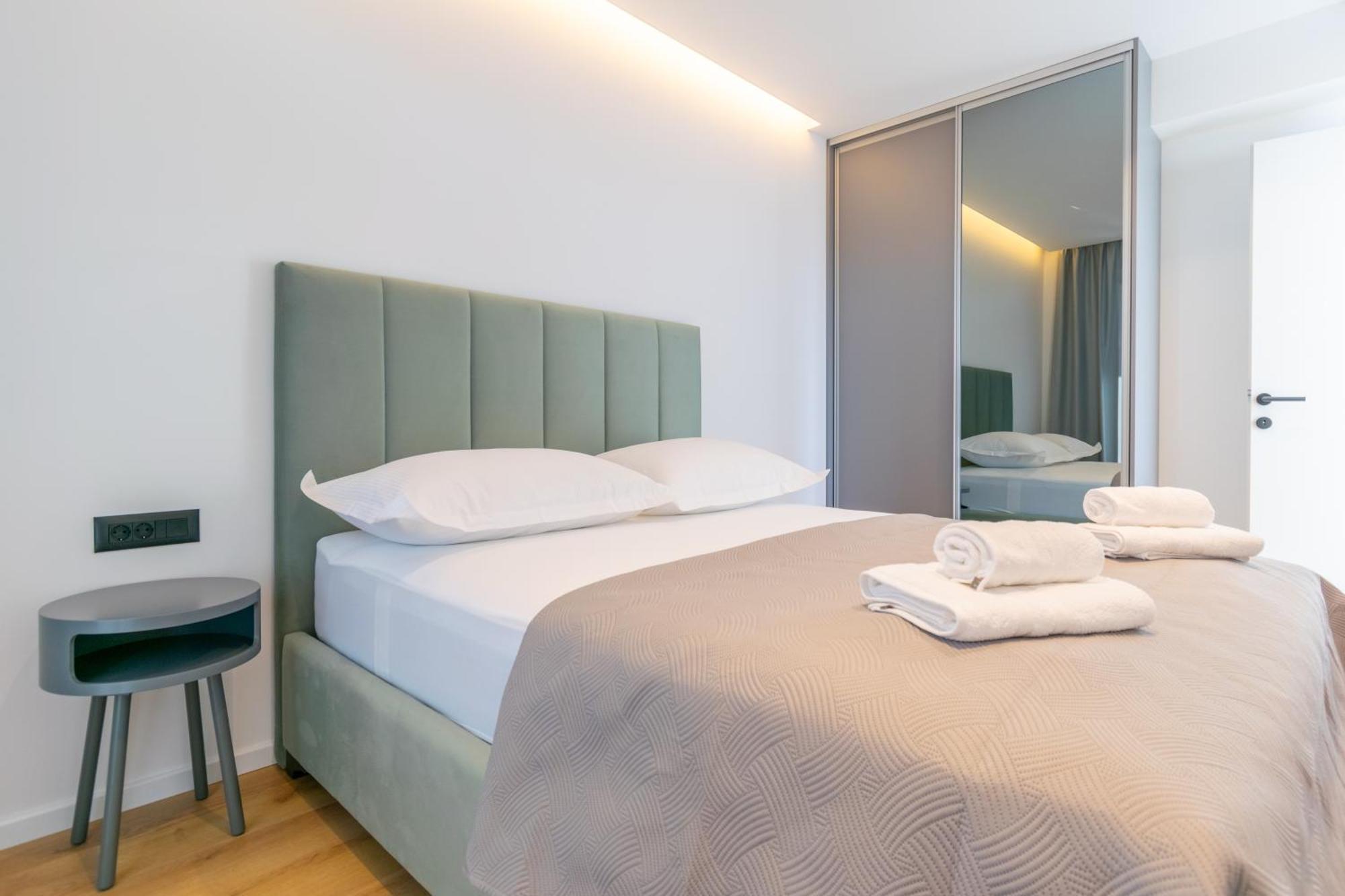 Apartmani Pino Baska Voda Room photo